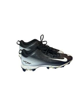 Nike Black and Yellow Softball baseballl plastic molded Cleats — Size 5 youth
